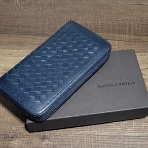 Bottega Veneta Zippy Wallet